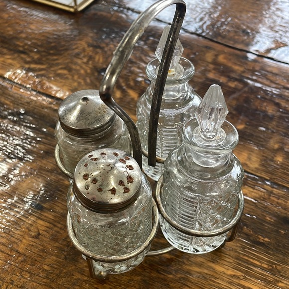 Vintage Cut Glass Cruet Set with Stoppers -Vinegar, Oil, Salt & Pepper - Picture 2 of 9
